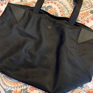 Lulemon tote